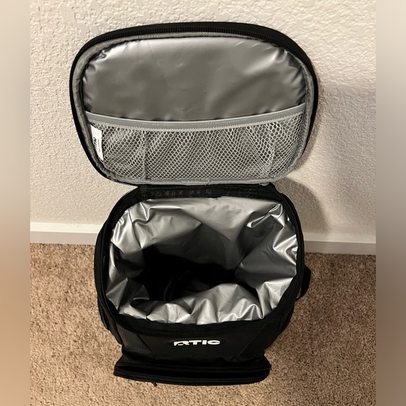 RTIC - Backpack Cooler - Picture 7 of 8